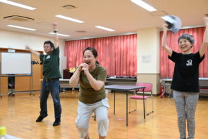 歌って踊る、あざみさん、ますきさん、らむさん