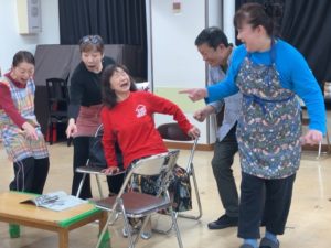 驚くゆみさん、溝口さん、みっちゃん、堀越さん、あざみさん