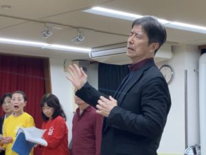 木島を演じる団長