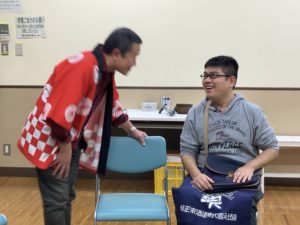 伸ちゃんと社長のシーン