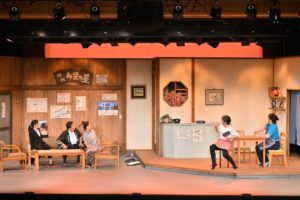 治子、良蔵、美保、田端、山下。ゆかりがやって来る。